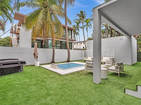 $17,900 | 3010 Alton Road, Miami Beach, FL 33140
