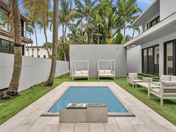 $17,900 | 3010 Alton Road, Miami Beach, FL 33140