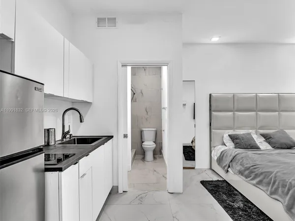 $17,900 | 3010 Alton Road, Miami Beach, FL 33140