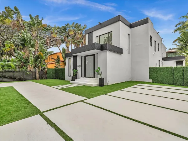 $17,900 | 3010 Alton Road, Miami Beach, FL 33140