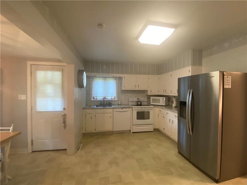 240 Mountain View Road Uniontown, PA 15401 - Photo 5 of 21 Gallery Image 5