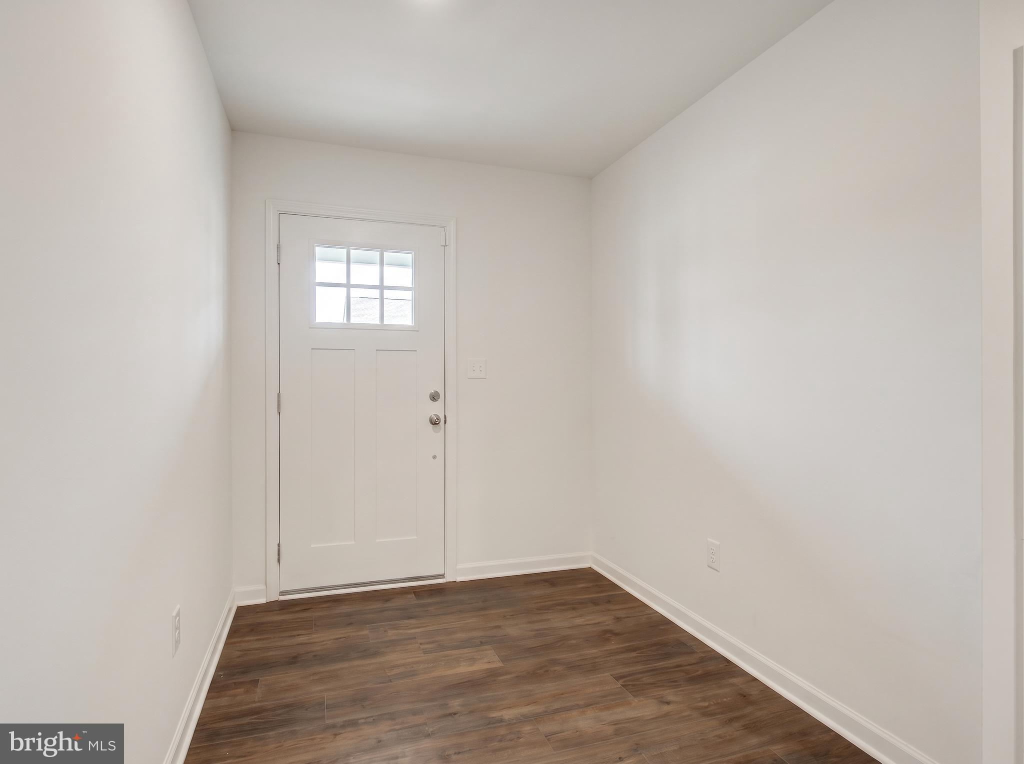 187 Pheasant Ridge Road Hanover, PA 17331 - Photo 4 of 24 Foyer