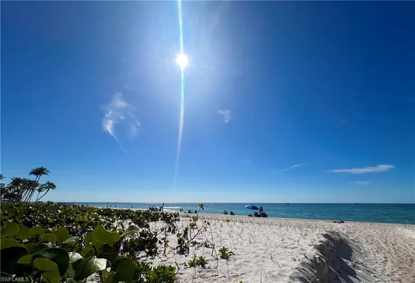 $10,000 | 9524 Gulf Shore Drive, Unit 2, Naples, FL 34108