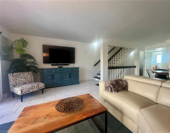 $10,000 | 9524 Gulf Shore Drive, Unit 2, Naples, FL 34108