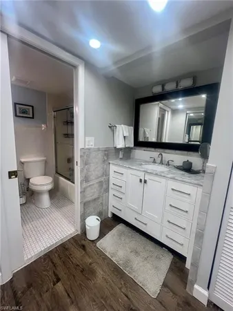 $10,000 | 9524 Gulf Shore Drive, Unit 2, Naples, FL 34108