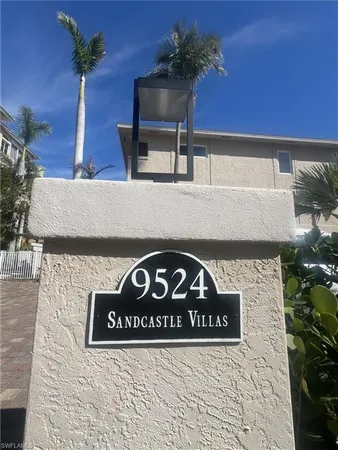 $10,000 | 9524 Gulf Shore Drive, Unit 2, Naples, FL 34108