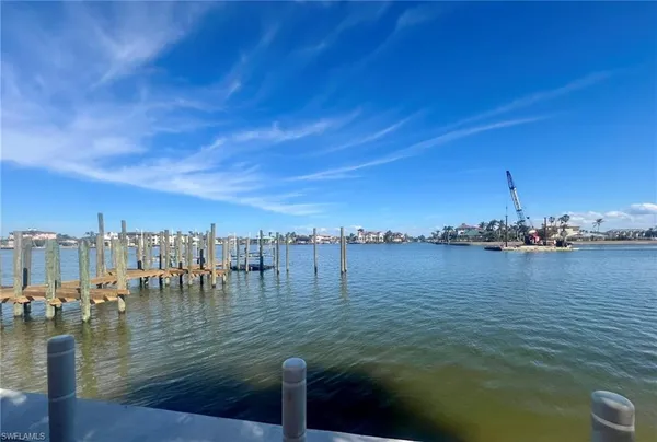 $10,000 | 9524 Gulf Shore Drive, Unit 2, Naples, FL 34108