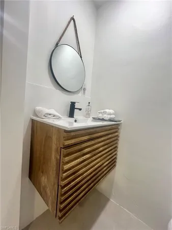 $10,000 | 9524 Gulf Shore Drive, Unit 2, Naples, FL 34108