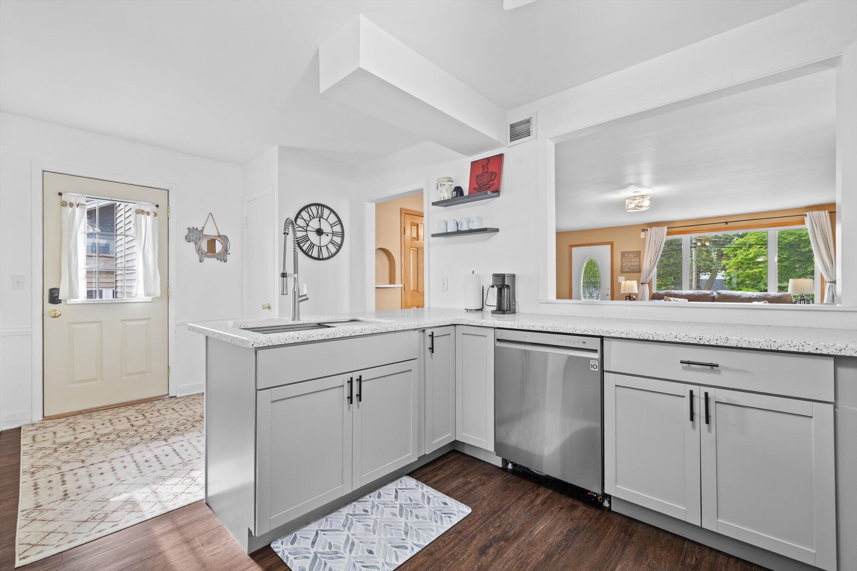 613 Parish Street Delavan, WI 53115 - Photo 24 of 44 23-IMG_3450