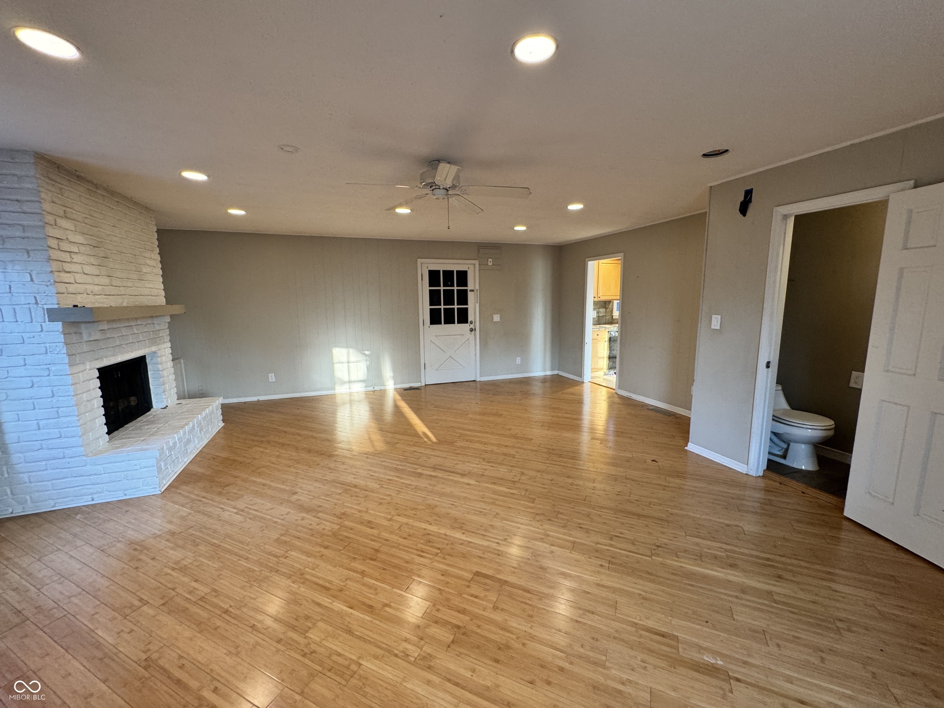 7425 Dean Road Indianapolis, IN 46240 - Photo 12 of 38 Gallery Image 12