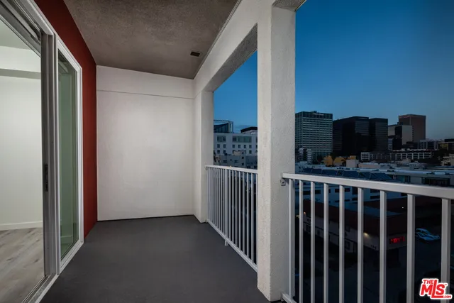 $2,741 | 750 South Oxford Avenue, Unit 483, Los Angeles, CA 90005