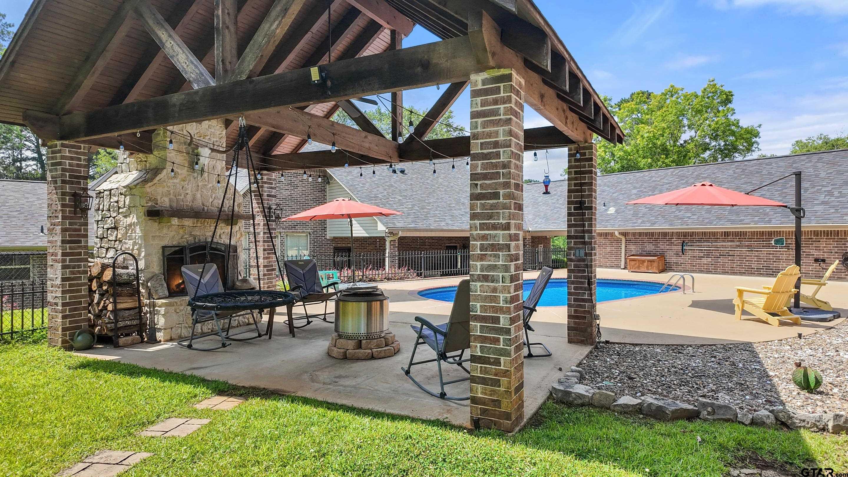 19678 C R 4125 Lindale, TX 75771 - Photo 4 of 42