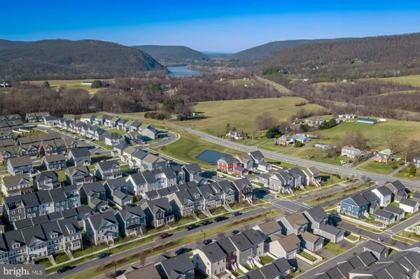 $675,000 | 1316 Monocacy Crossing Parkway, Brunswick, MD 21716