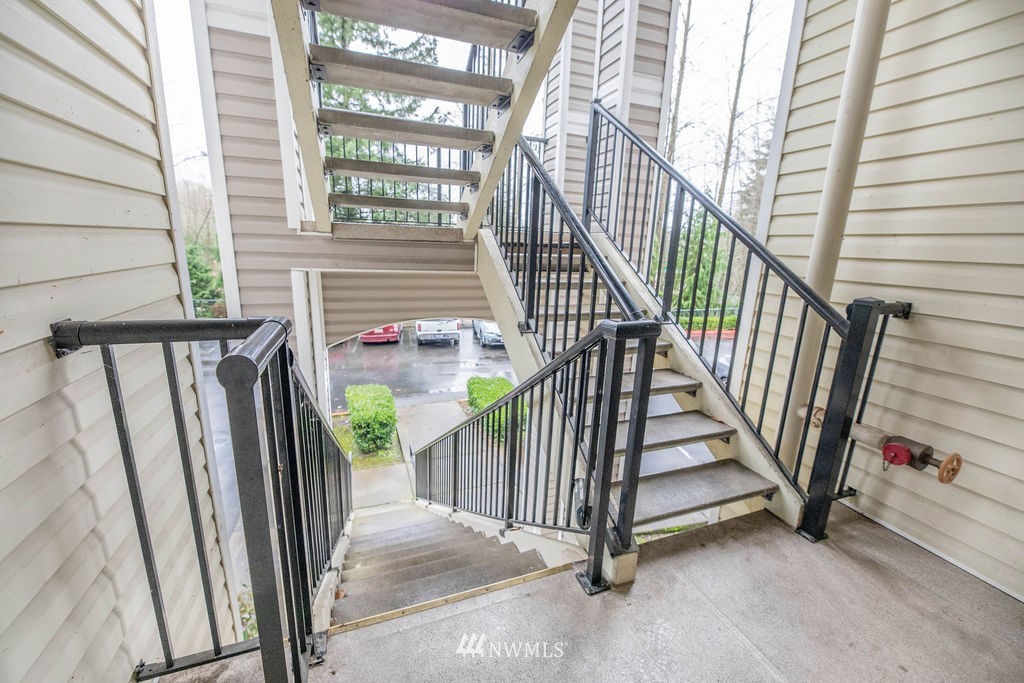10733 Valley View Road, Unit C202 Bothell, WA 98011 - Photo 2 of 39