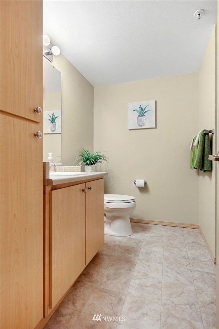 10733 Valley View Road, Unit C202 Bothell, WA 98011 - Photo 19 of 39