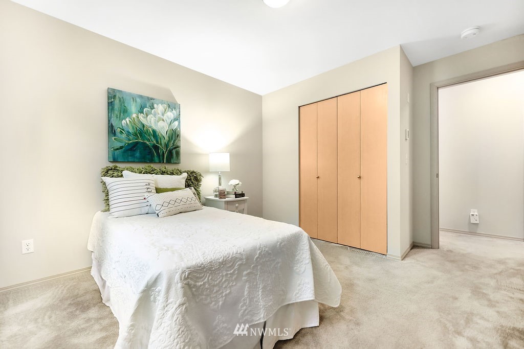 10733 Valley View Road, Unit C202 Bothell, WA 98011 - Photo 22 of 39