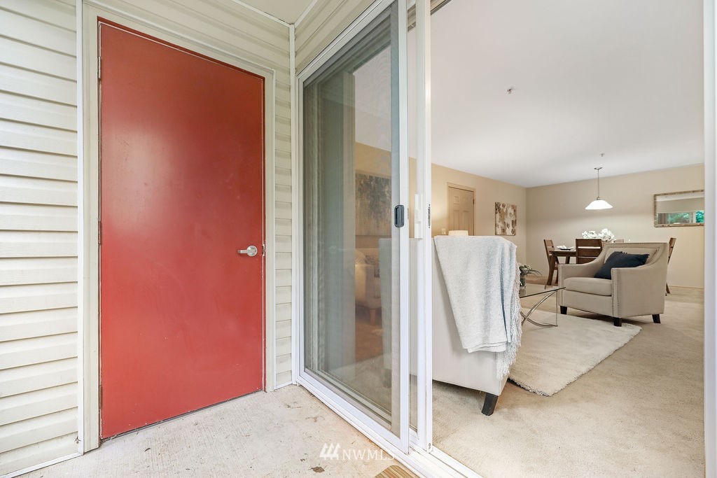 10733 Valley View Road, Unit C202 Bothell, WA 98011 - Photo 31 of 39