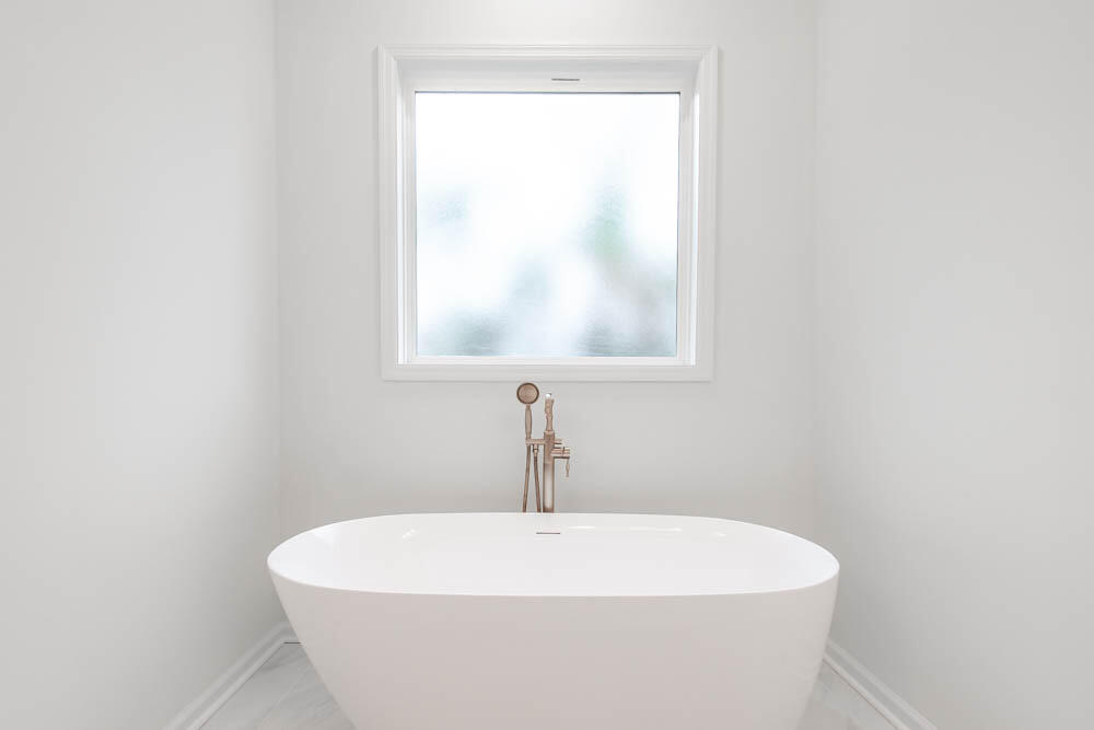 1421 Hunter Street Augusta, GA 30901 - Photo 12 of 19 Soaking Tub!