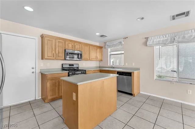 $2,500 | 2526 Begonia Valley Avenue, Henderson, NV 89074