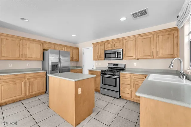 $2,500 | 2526 Begonia Valley Avenue, Henderson, NV 89074