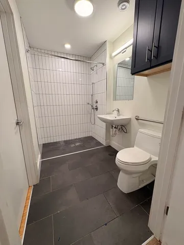 $1,950 | 245 Norwell Street, Unit 1, Boston, MA 02124