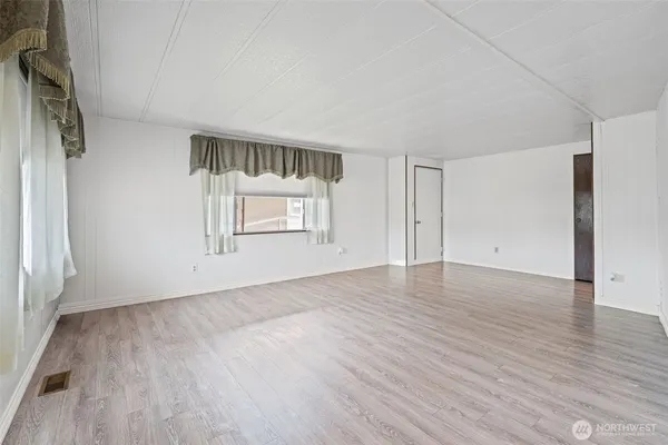 $75,000 | 1402 22nd Street Northeast, Unit 27, Auburn, WA 98002