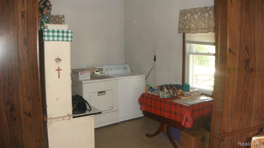31501 Ecorse Road Romulus, MI 48174 - Photo 6 of 14 Laundry Rm.JPG