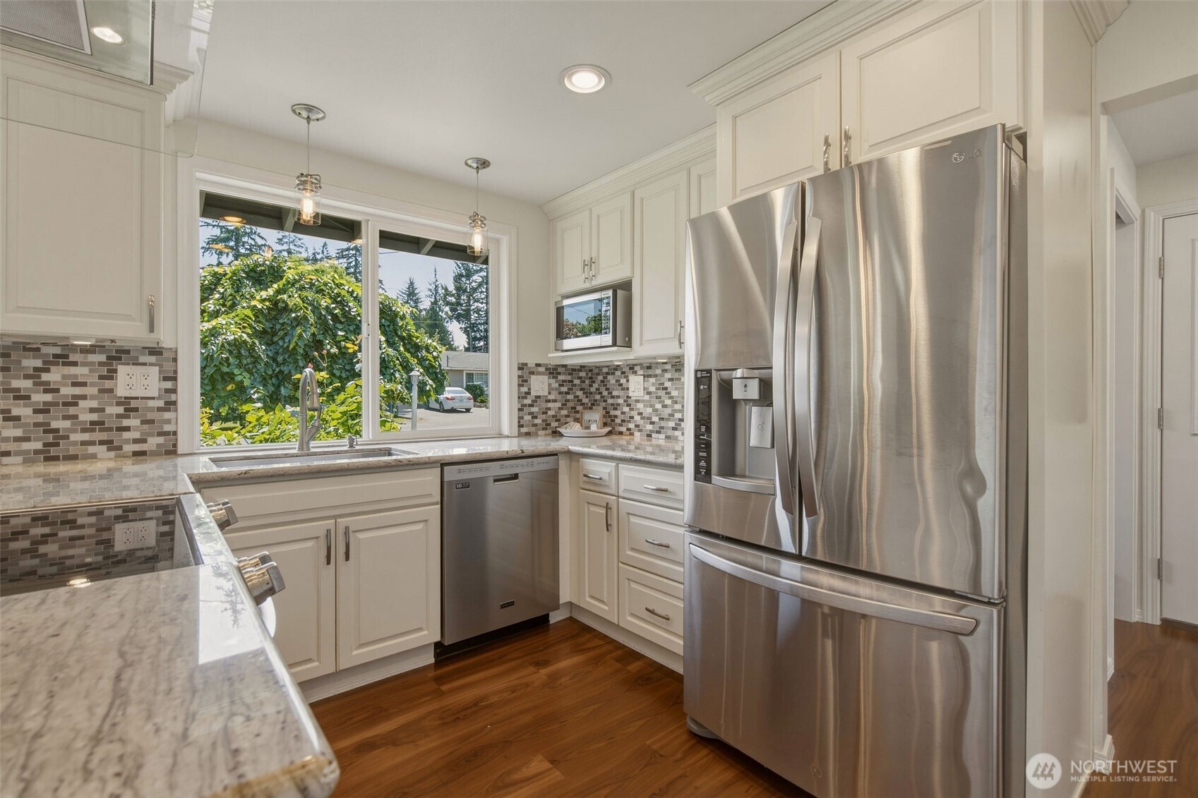 105 161st Street Southeast Bothell, WA 98012 - Photo 10 of 40
