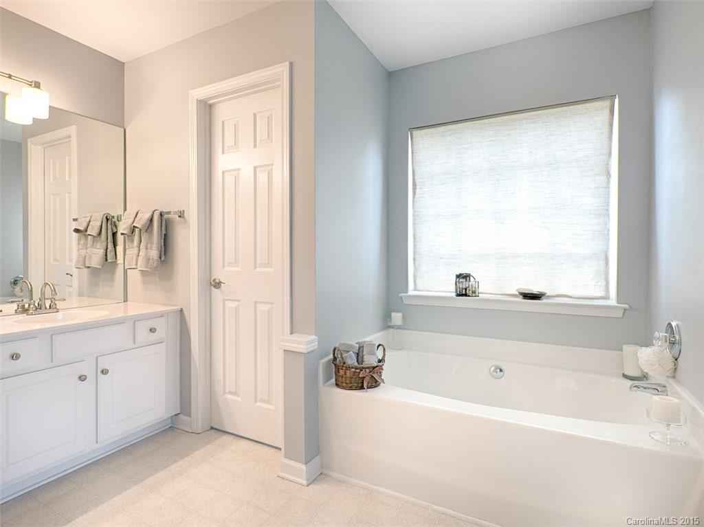 2315 Winthorp Ridge Road Charlotte, NC 28270 - Photo 16 of 24 Gallery Image 16