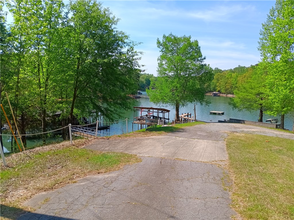 -l-3 Hickory Cove Road Seneca, SC 29672 - Photo 3 of 7 Road to community dock with water access.