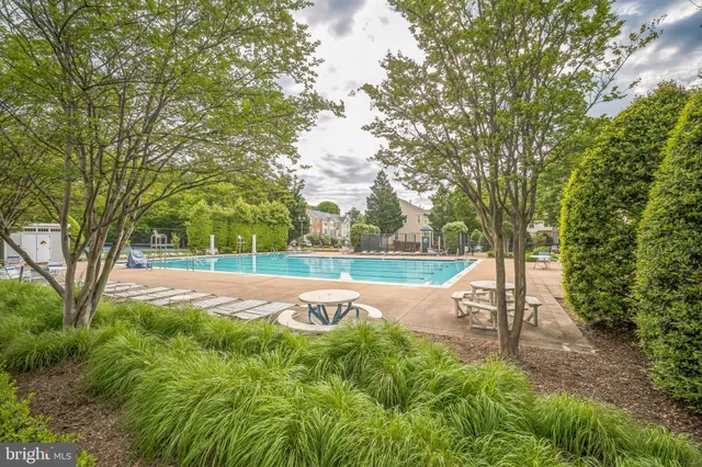 $2,650 | 14801 Basingstoke Loop, Centreville, VA 20120