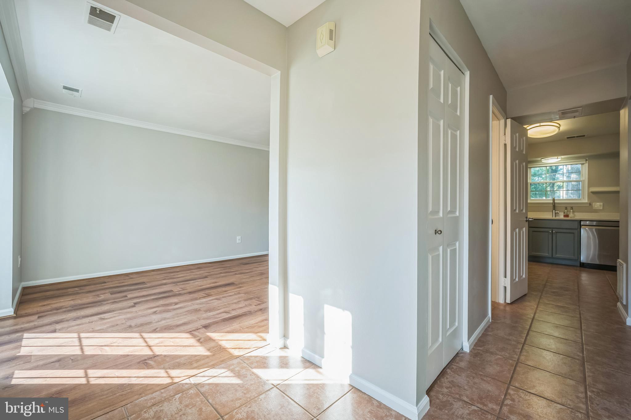 14801 Basingstoke Loop Centreville, VA 20120 - Photo 4 of 30