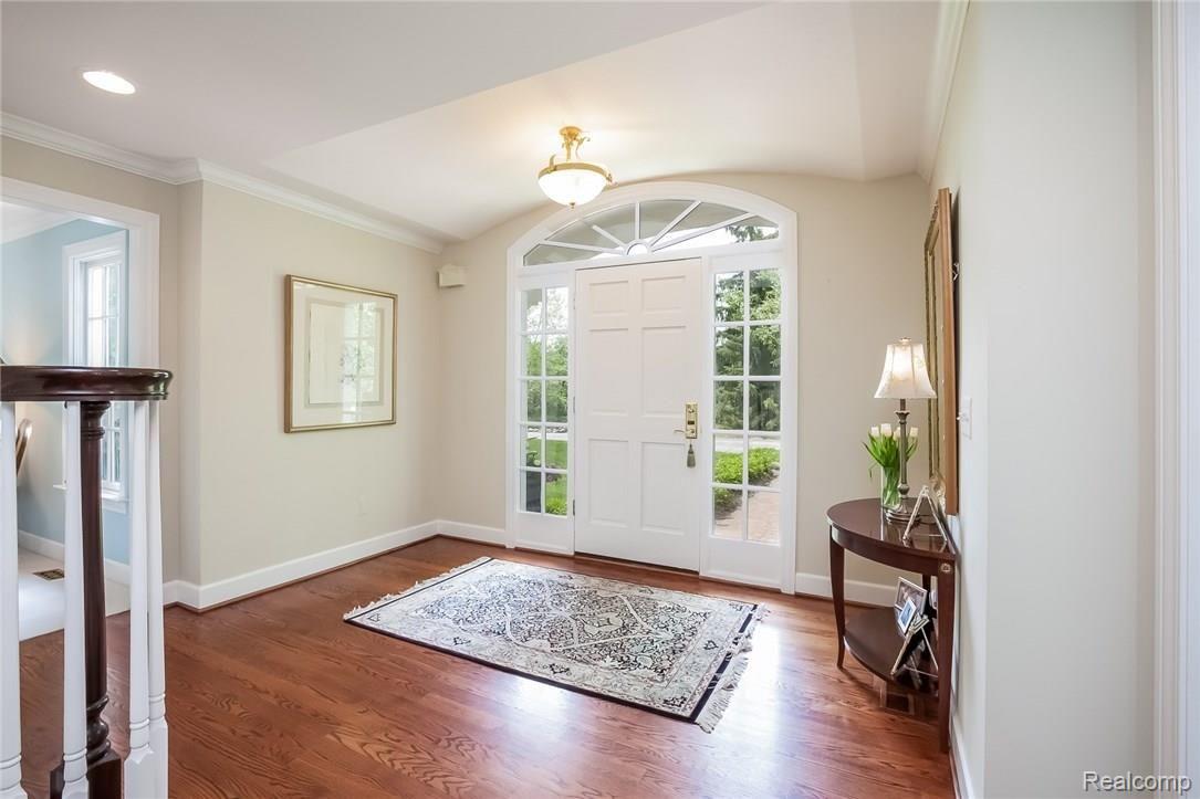 1461 Mill Race Road Rochester, MI 48306 - Photo 9 of 72 008-Foyer-2802451-medium.jpg
