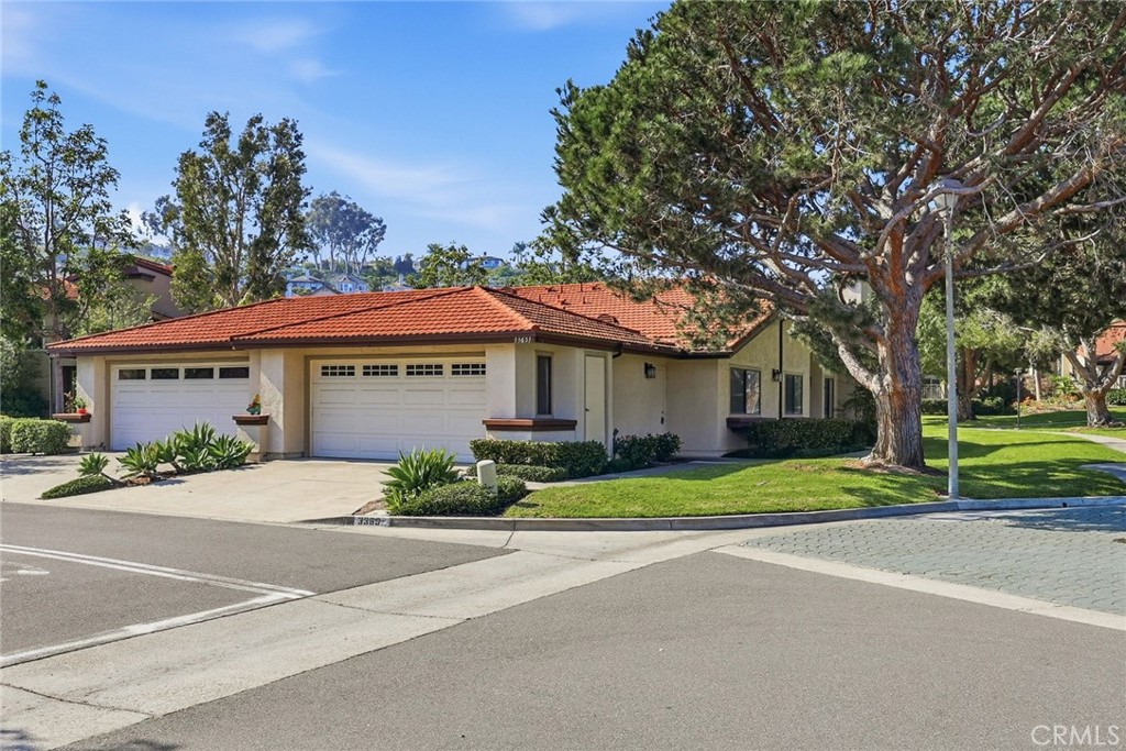 33651 Surfside Drive Dana Point, CA 92629 - Photo 2 of 26