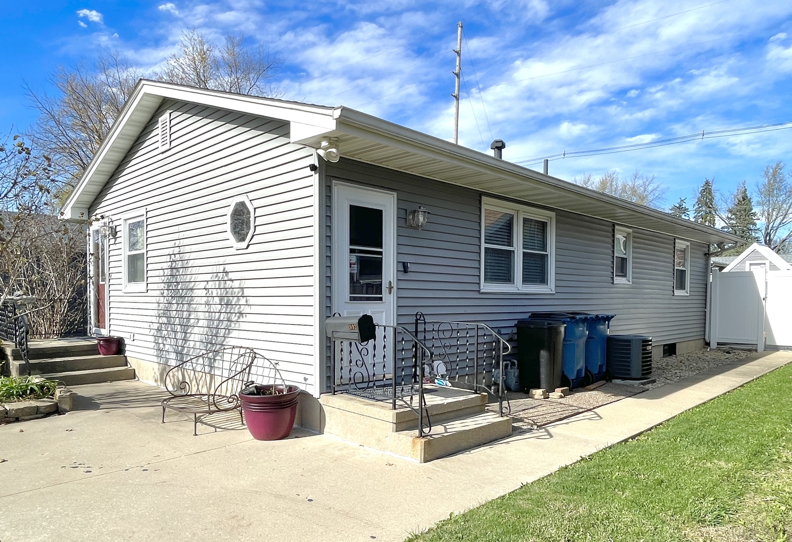 902 Bern Street Spring Valley, IL 61362 - Photo 1 of 31