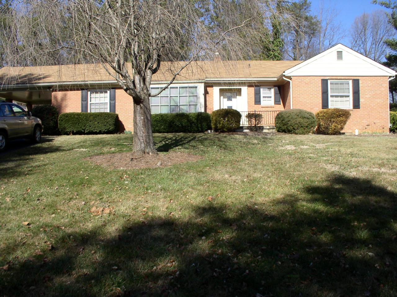3403 Windsor Road Roanoke, VA 24018 - Photo 1 of 5 Street View