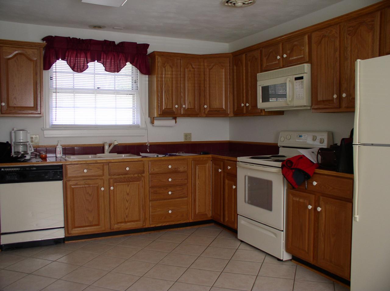 3403 Windsor Road Roanoke, VA 24018 - Photo 2 of 5 Kitchen