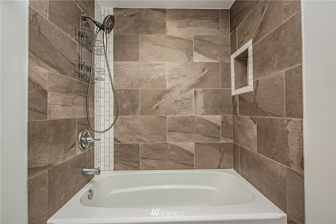4133 Harris Road Southeast Port Orchard, WA 98366 - Photo 16 of 23 Gallery Image 16