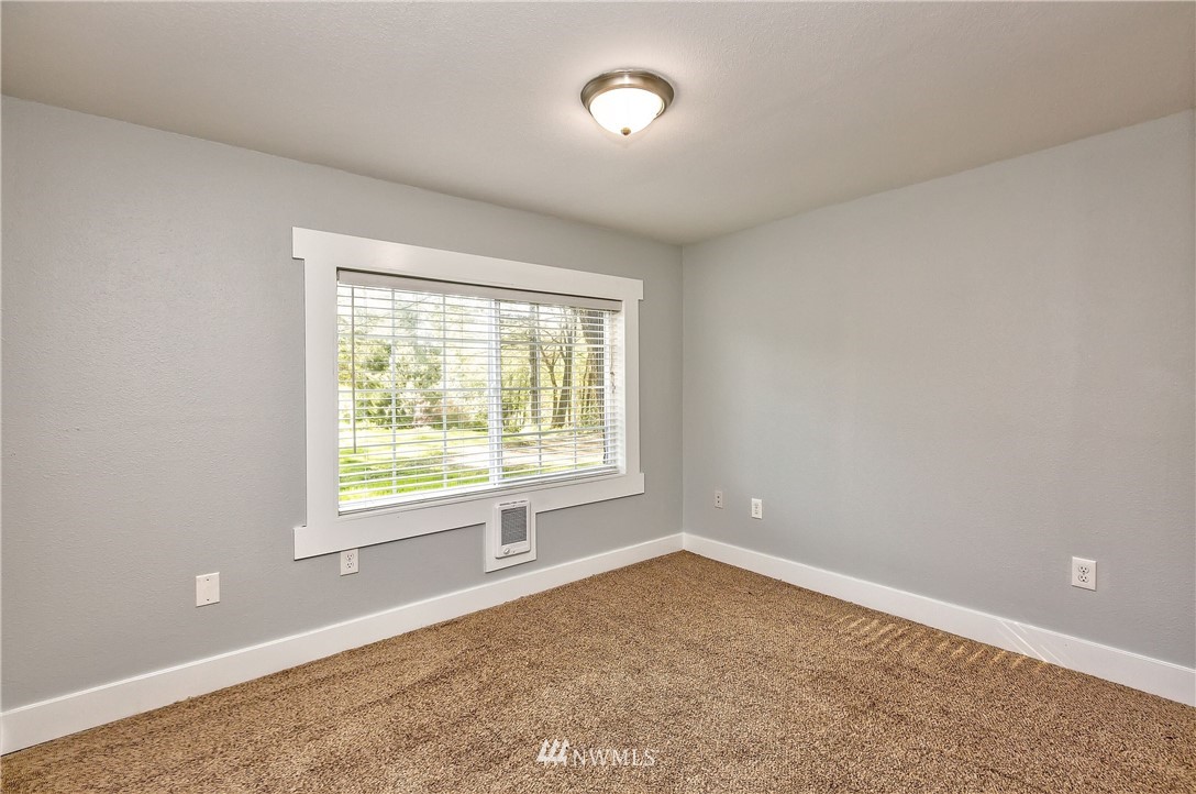 4133 Harris Road Southeast Port Orchard, WA 98366 - Photo 18 of 23 Gallery Image 18