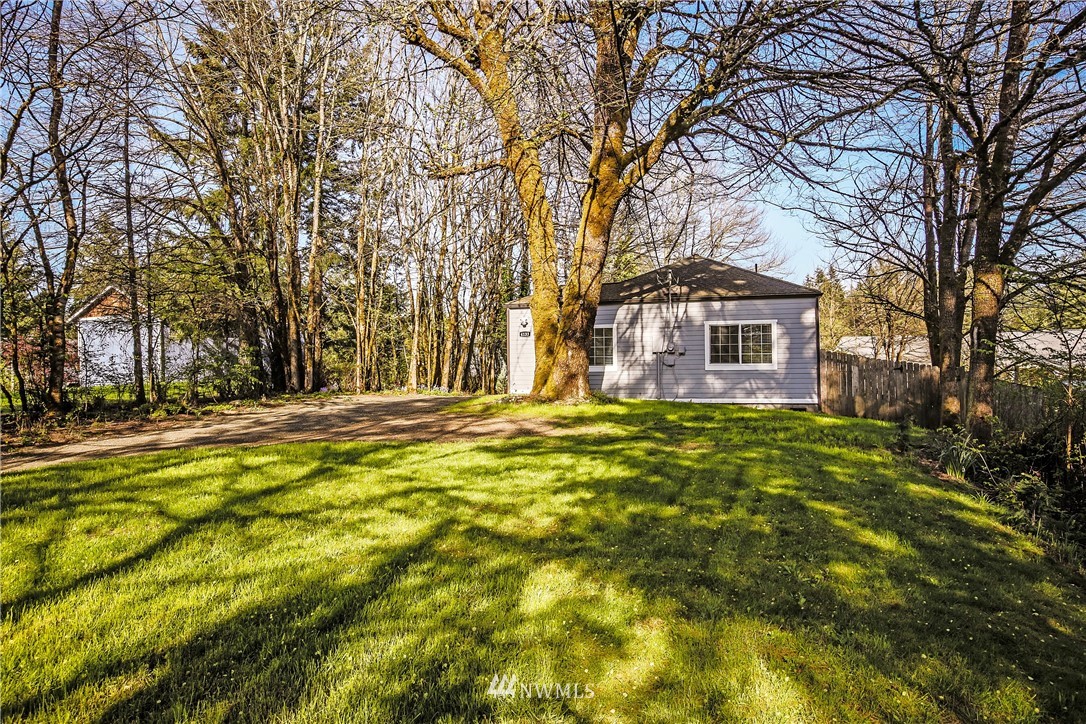 4133 Harris Road Southeast Port Orchard, WA 98366 - Photo 3 of 23 Gallery Image 3