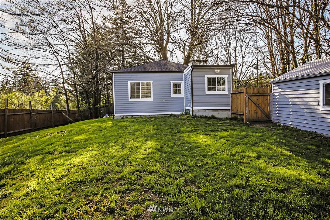 4133 Harris Road Southeast Port Orchard, WA 98366 - Photo 21 of 23 Gallery Image 21