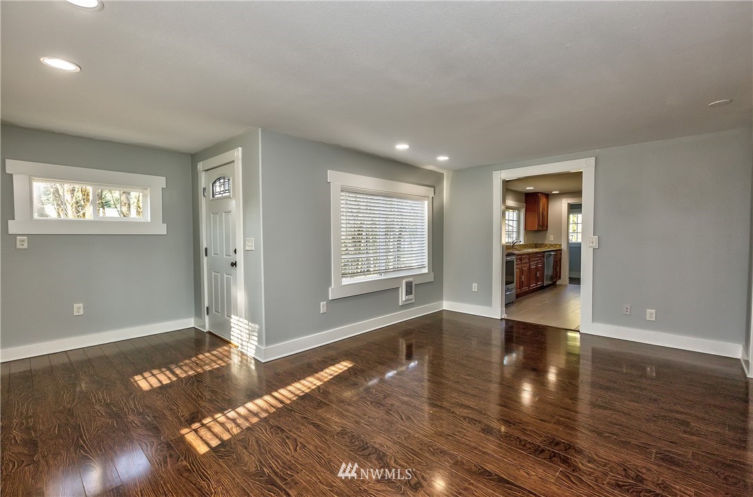 4133 Harris Road Southeast Port Orchard, WA 98366 - Photo 8 of 23 Gallery Image 8