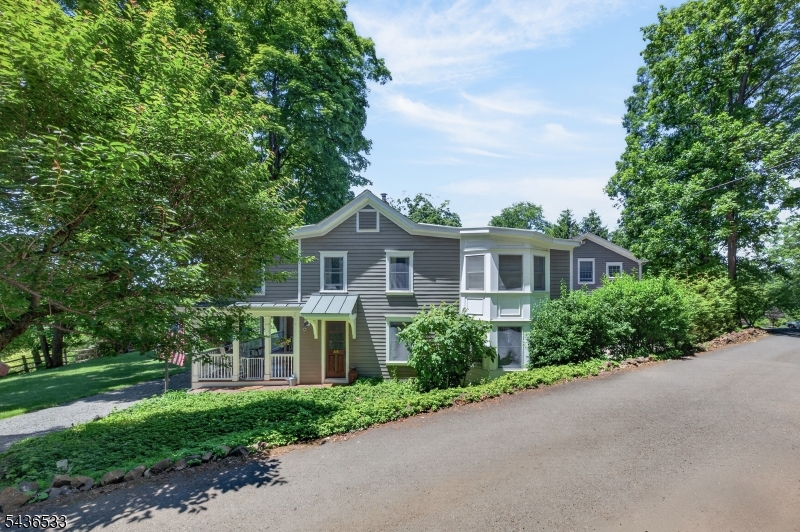 35 Woodledge Road Watchung, NJ 07069 - Photo 2 of 42