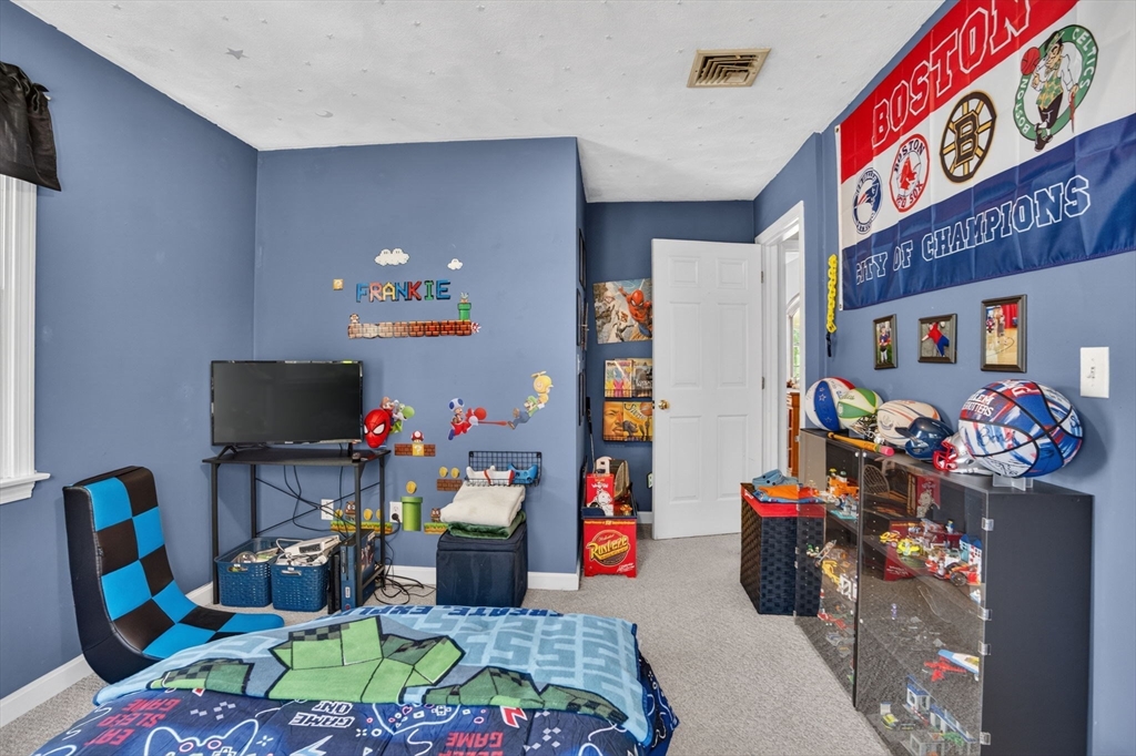 65 Phaeton Rock Road Lynn, MA 01904 - Photo 21 of 38