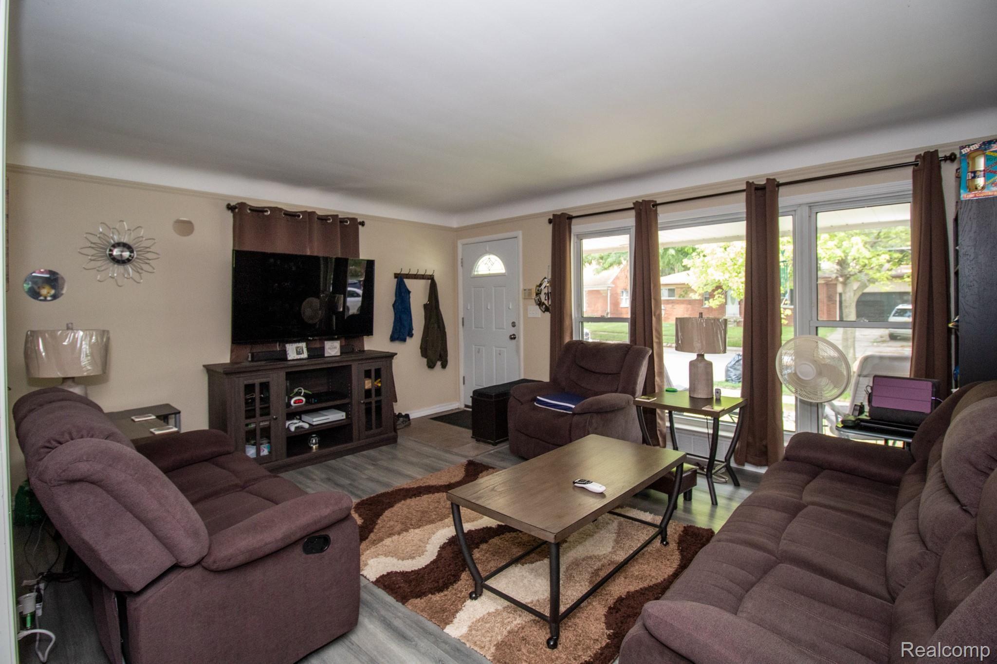 8102 Lillian Center Line, MI 48015 - Photo 13 of 24 Living Room 3.jpg