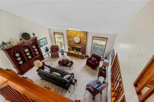 $329,900 | 16800 South 1413th Road, Nevada, MO 64772