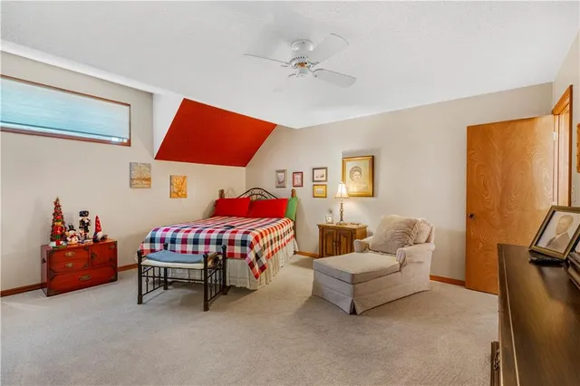 $329,900 | 16800 South 1413th Road, Nevada, MO 64772