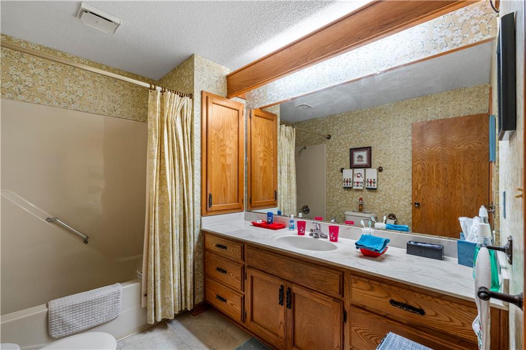 16800 South 1413th Road Nevada, MO 64772 - Photo 40 of 64