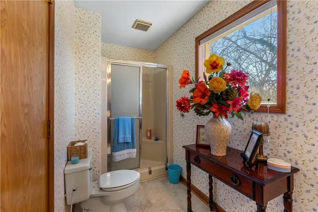 $329,900 | 16800 South 1413th Road, Nevada, MO 64772