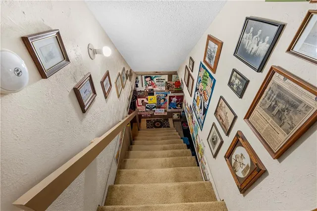 $329,900 | 16800 South 1413th Road, Nevada, MO 64772